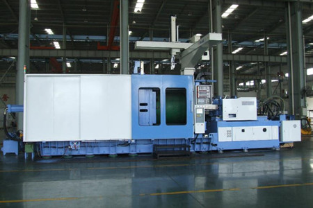 PVC管接頭注塑機啟動前需要做哪些準備工作?