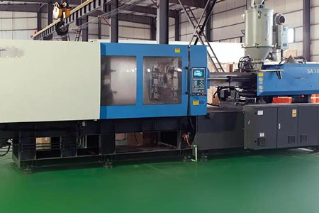 大型二板注塑機多少錢一臺?幾十萬到上百萬人民幣!