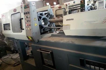 混雙色臥式注塑機的射出速度和壓力參數如何調節?