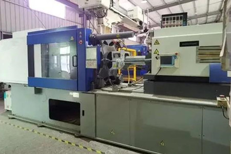 大型二板注塑機導軌腐蝕了如何修復?